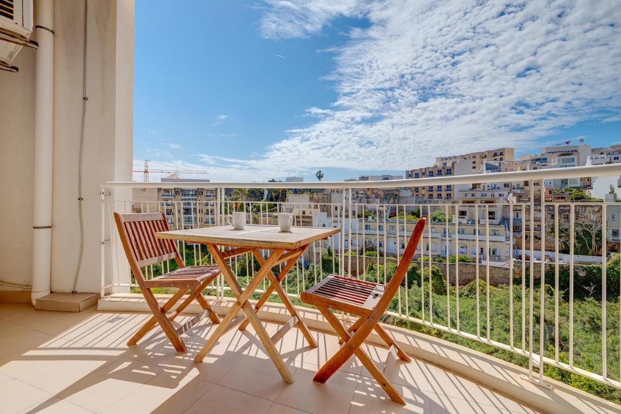 Modern Apartment Steps From Balluta Bay Sliema Eksteriør bilde