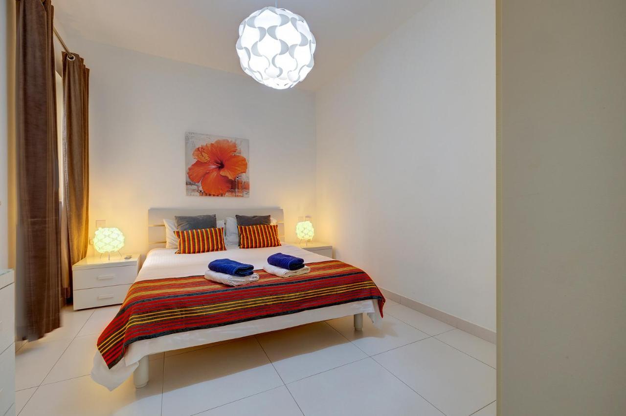Modern Apartment Steps From Balluta Bay Sliema Eksteriør bilde