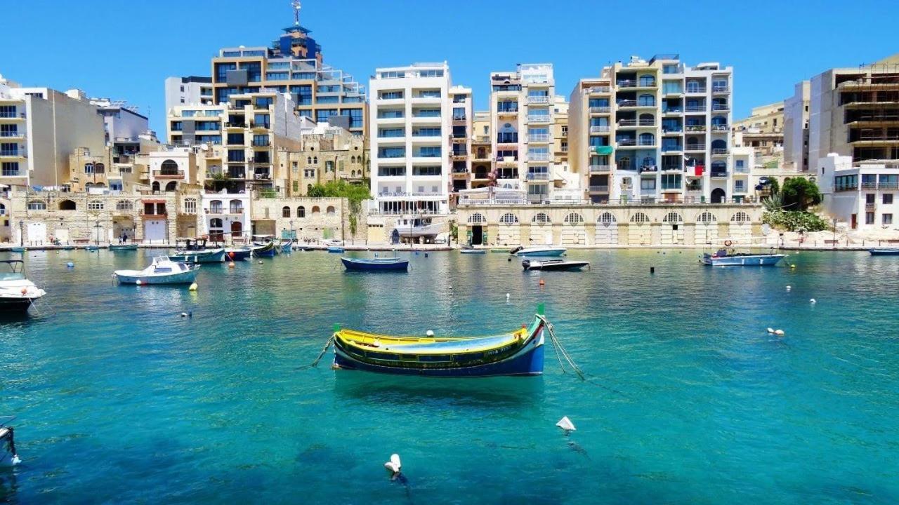 Modern Apartment Steps From Balluta Bay Sliema Eksteriør bilde